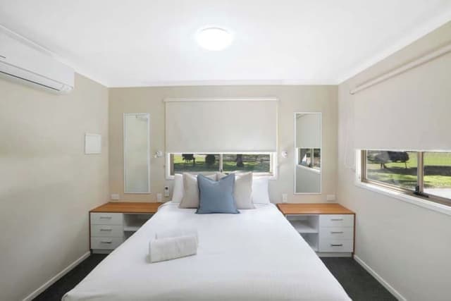 Deluxe Cabin - Sleeps 5