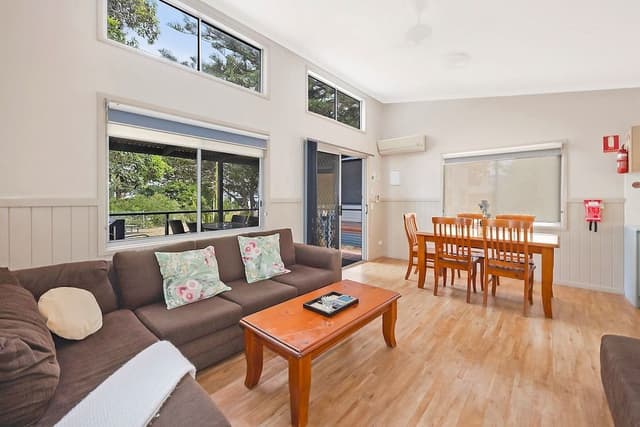 Deluxe Cabin Accessible - Sleeps 4 - Dog Friendly