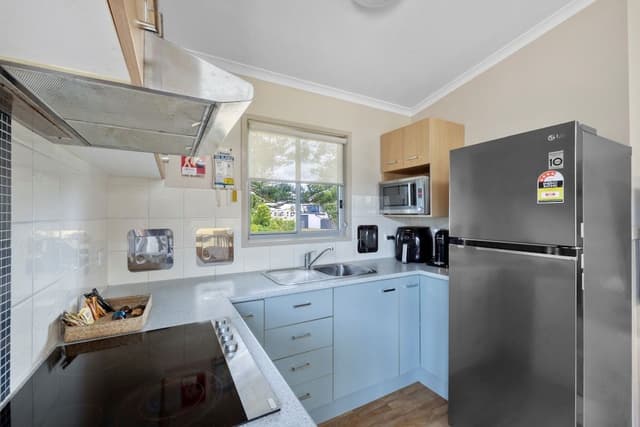 Superior Villa - Sleeps 4 - Dog Friendly