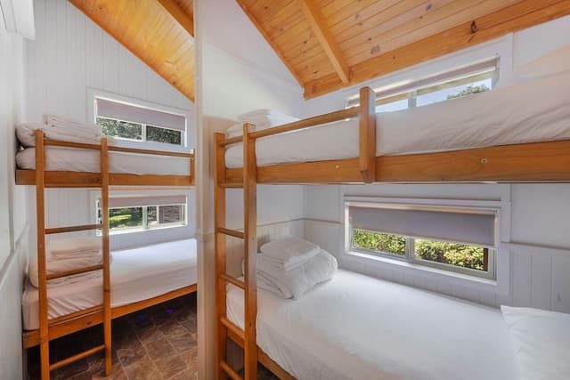 Deluxe Cabin - Sleeps 6