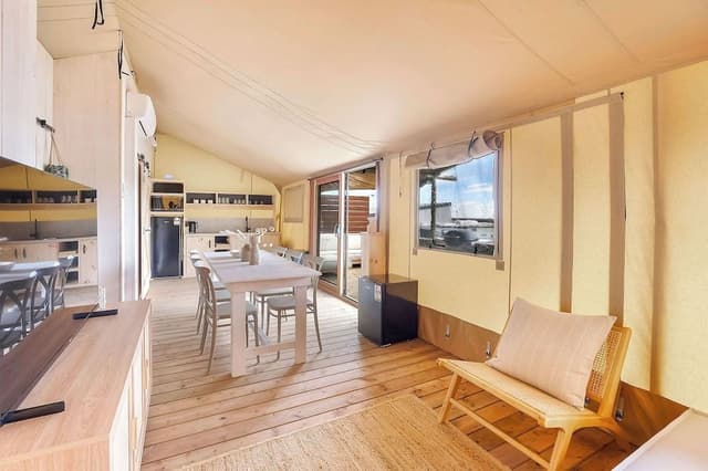 Safari Lodge - Sleeps 6