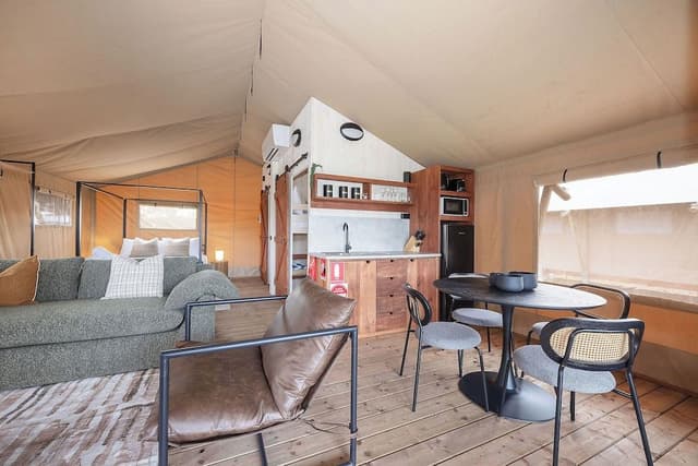 Superior Safari Tent - Sleeps 4