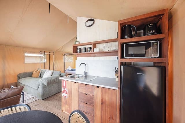 Superior Safari Tent - Sleeps 4