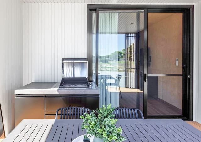 Superior Villa - Sleeps 6