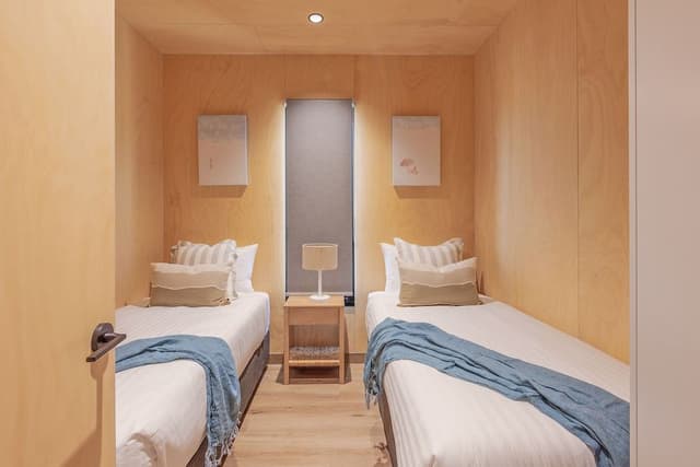Superior Villa - Sleeps 4 - Dog Friendly