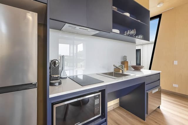 Superior Villa - Sleeps 6 - Accessible