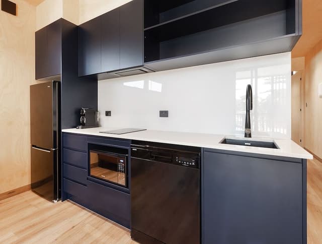 Superior Villa - Sleeps 4 - Dog Friendly