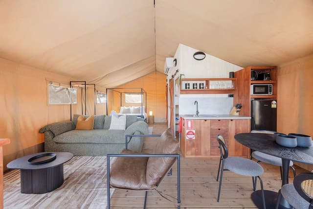Superior Safari Tent - Sleeps 4
