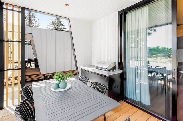 Superior Villa - Sleeps 6