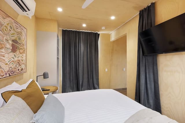 Superior Villa - Sleeps 6 - Accessible