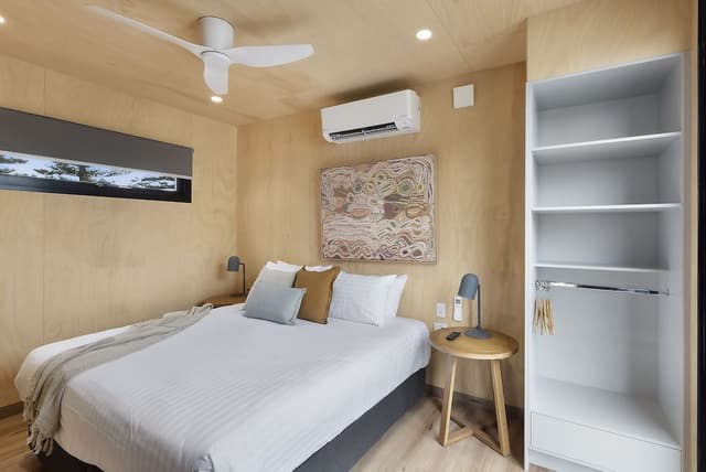 Superior Villa - Sleeps 6 - Accessible