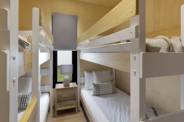 Superior Villa - Sleeps 6 - Accessible