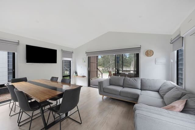 Deluxe Villa - Sleeps 6 - 3 Bedrooms