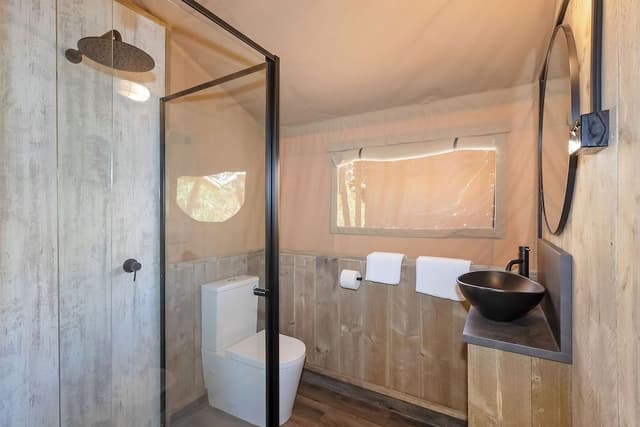 Superior Safari Tent - Sleeps 4