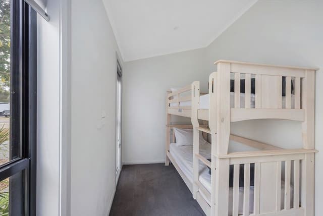 Deluxe Villa - Sleeps 6 - 3 Bedrooms