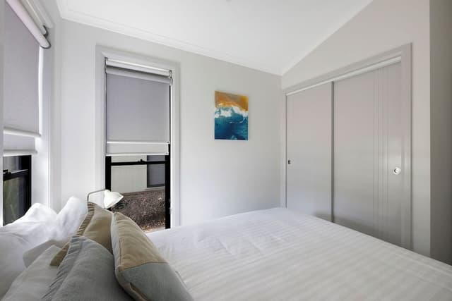 Deluxe Villa - Sleeps 6 - 3 Bedrooms