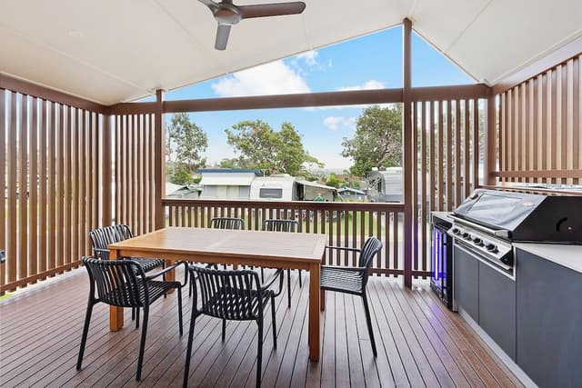 Premium Cabin - Sleeps 5 - Accessible