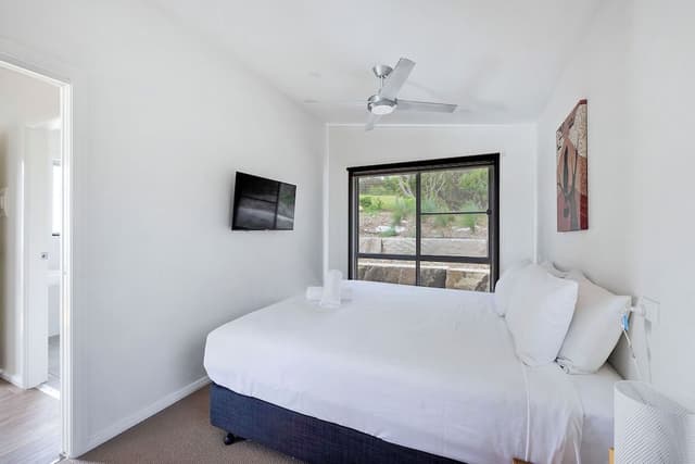Premium Cabin - Sleeps 5 - Accessible