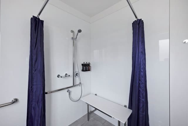 Premium Cabin - Sleeps 5 - Accessible