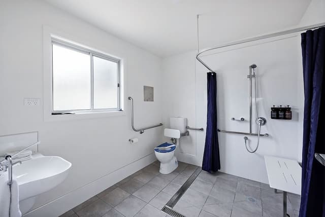 Premium Cabin - Sleeps 5 - Accessible