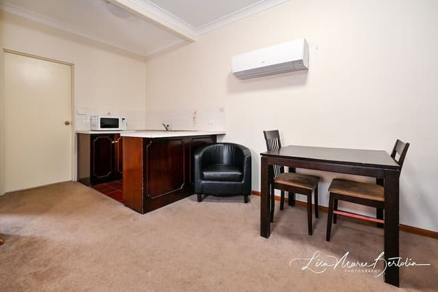 Family Room, 1 Bedroom