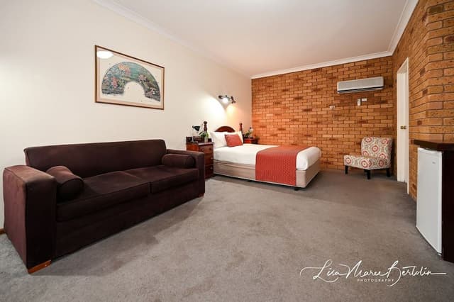 Standard Queen Room