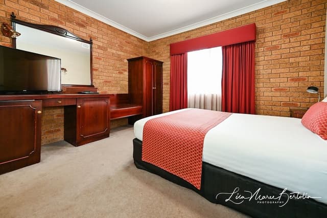 Family Room, 1 Bedroom