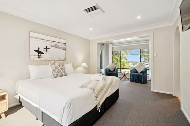 Comfort Apartment, 3 Bedrooms, Partial Ocean View