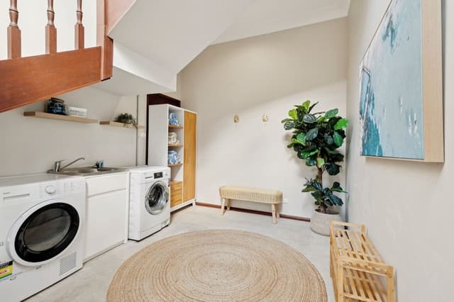 Comfort Apartment, 3 Bedrooms, Partial Ocean View