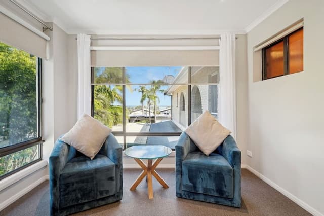 Comfort Apartment, 3 Bedrooms, Partial Ocean View