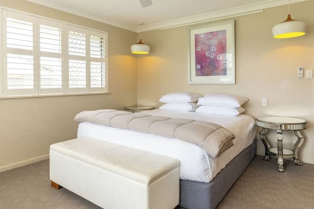 Villa, 3 Bedrooms, Lake View