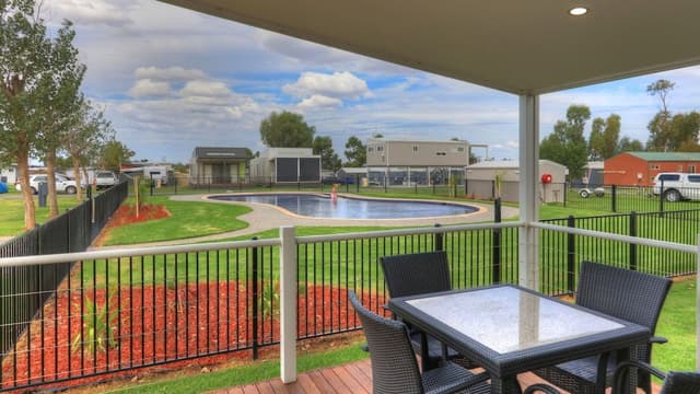 3 Bedroom Pool View Cabin