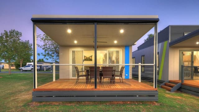 3 Bedroom Pool View Cabin