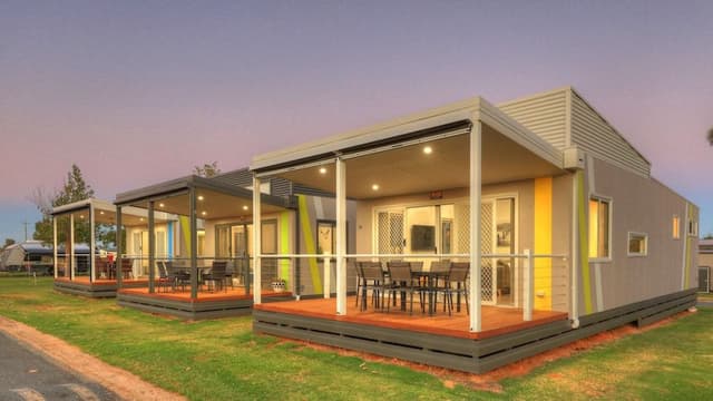 3 Bedroom Pool View Cabin
