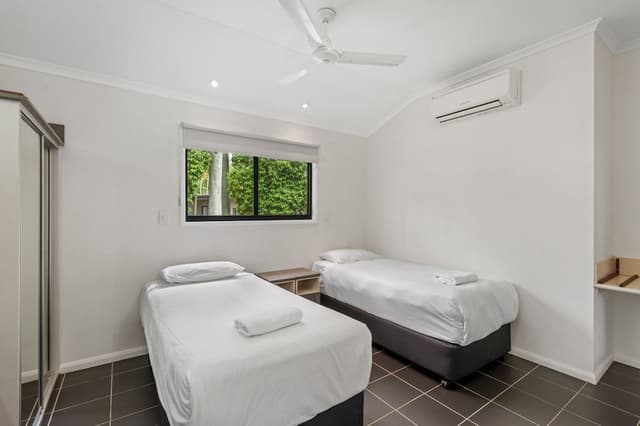 Deluxe 3 Bedroom Cabin