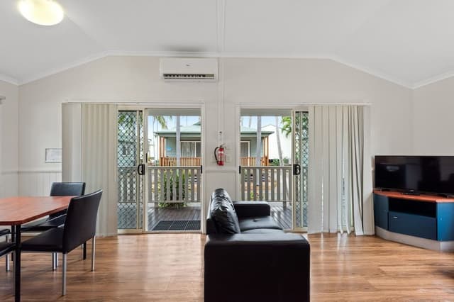 Deluxe 2 Bedroom Cabin