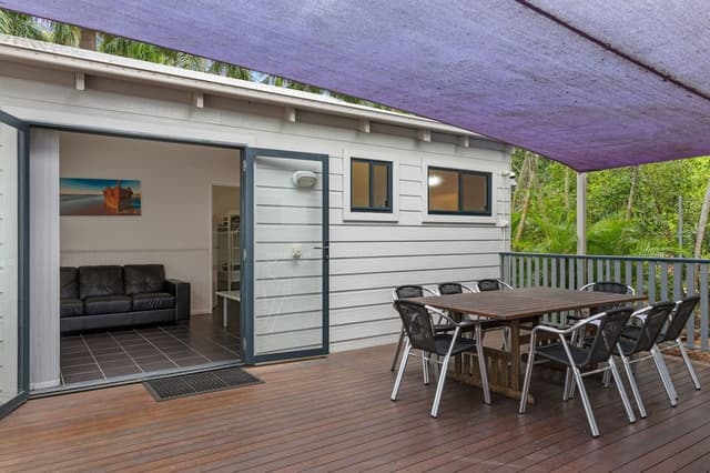 Deluxe 3 Bedroom Cabin