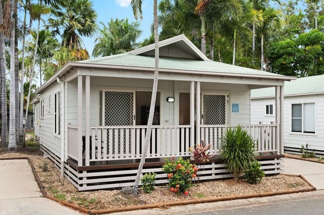 Deluxe 2 Bedroom Cabin
