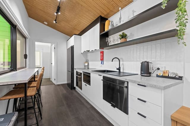 Superior Family Cabin (Sleeps 6)