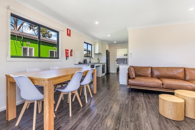 Family Cabin (Sleeps 5) Wheelchair Accessible