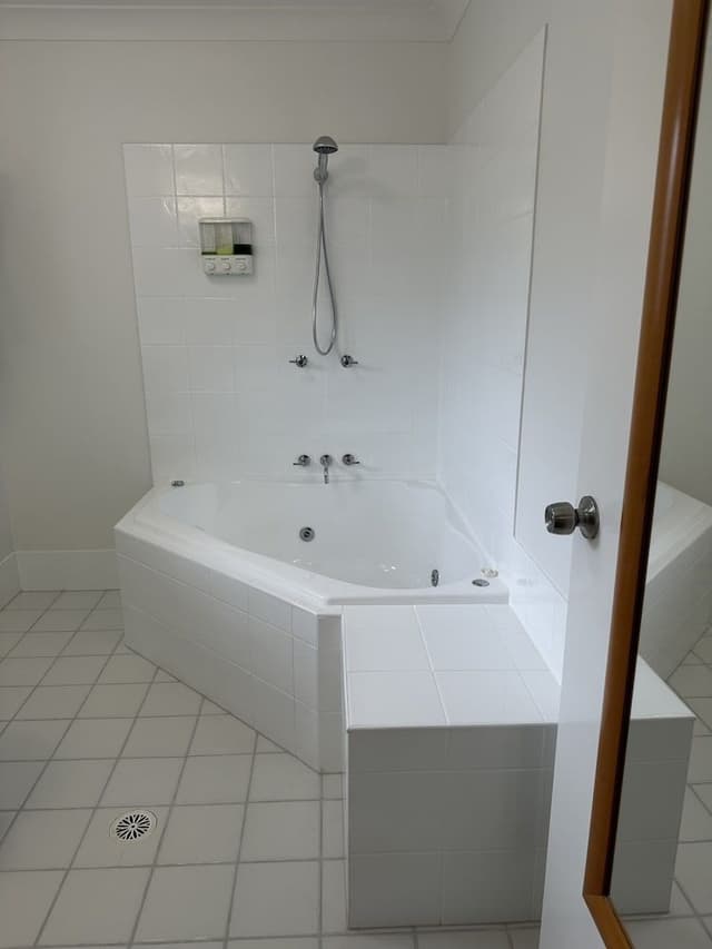 Executive Room, 1 Queen Bed, Non Smoking, Jetted Tub