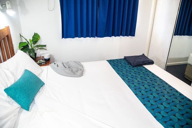 One Bedroom Apartment Queen & Single Not Pet Friendly