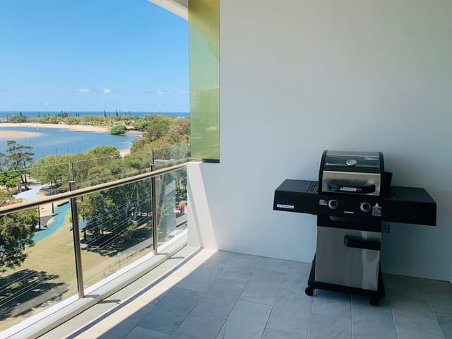 Luxury Apartment, 2 Bedrooms, Beachfront