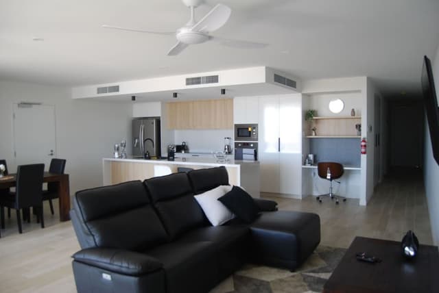 Luxury Apartment, 2 Bedrooms, Beachfront
