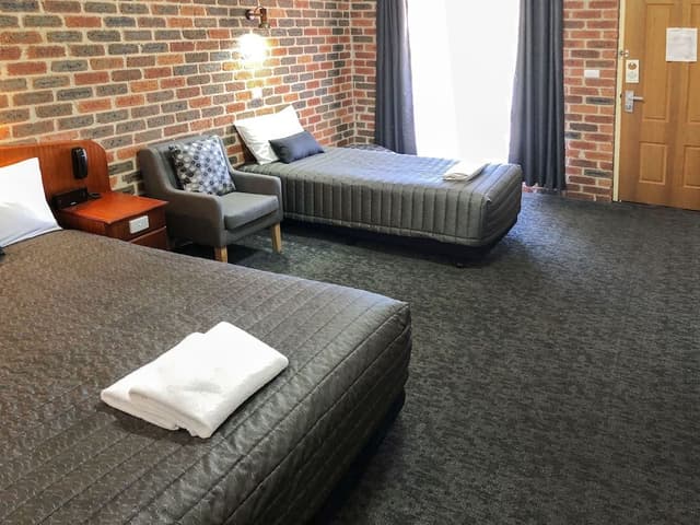 Standard Twin Room