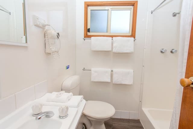 Two Bedroom Holiday Unit - Six Berth