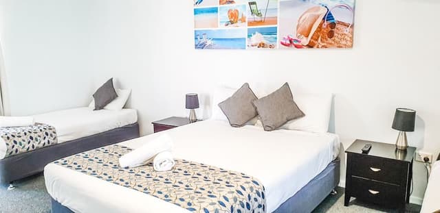 1 Bedroom Large Family Unit