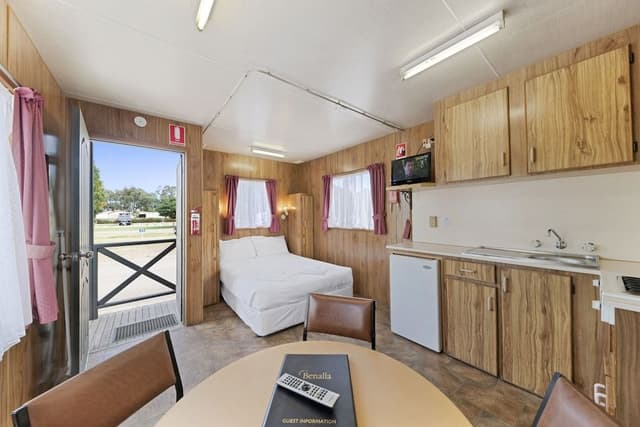 1 Bedroom Villa - Sleeps 4
