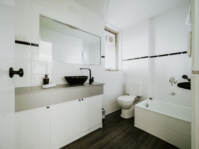 Deluxe One Bedroom Apartment