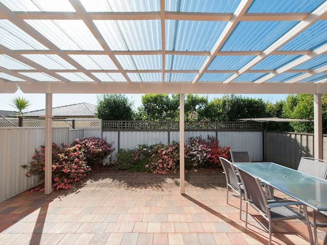 Family Duplex, 3 Bedrooms, Accessible, Courtyard Area